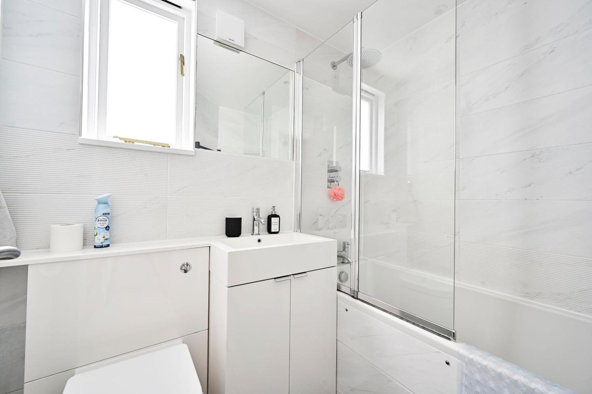 New Chic 3-Bed Flat In Clapham Apartment London Ngoại thất bức ảnh
